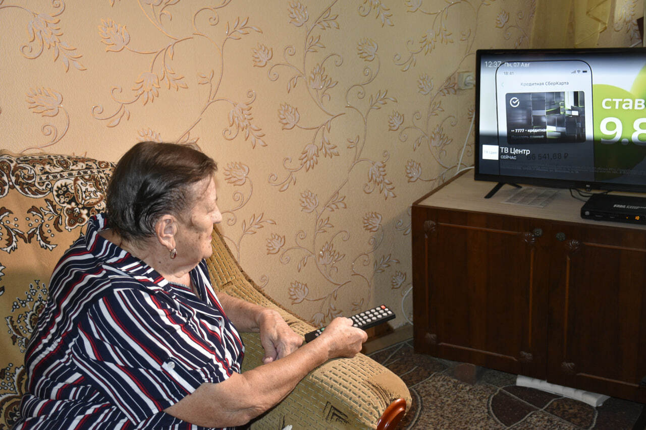 Луганский Информационный Центр – Спутниковое телевидение Русский мир  установили пенсионерке из Старобельского района