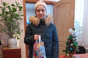 Сотрудник администрации Лутугинского района исполнил мечту юной жительницы Юрьевки