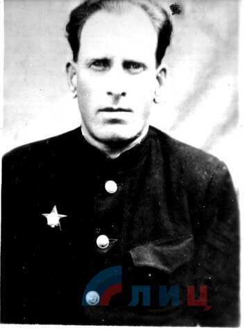Неверов Леонид Николаевич (1913 – 1993). Командир артиллерийского взвода.