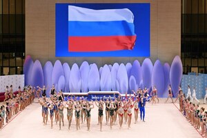 Гимнастки из Краснодона завоевали бронзу на международном турнире в Сочи