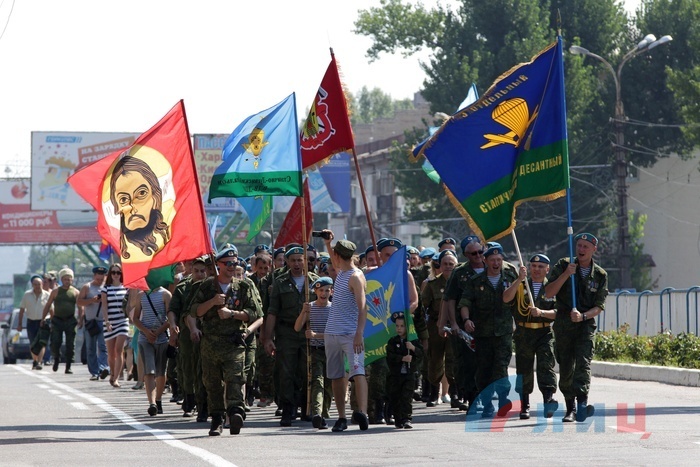 Автомотопробег и шествие, посвященные Дню ВДВ, Луганск, 2 августа 2017 года
