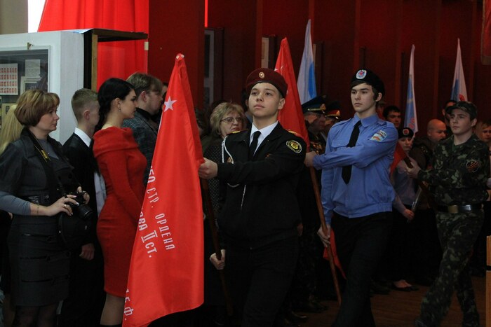 Начало патриотической акции "Знамя Победы", Луганск, 13 февраля 2017 года