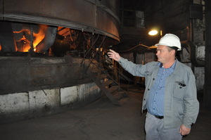 Стахановский ферросплавный завод планирует в октябре запустить третью печь