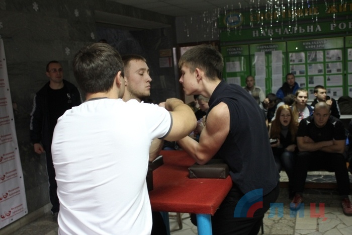 Первый Республиканский чемпионат по армрестлингу, Луганск, 21 декабря 2015 года