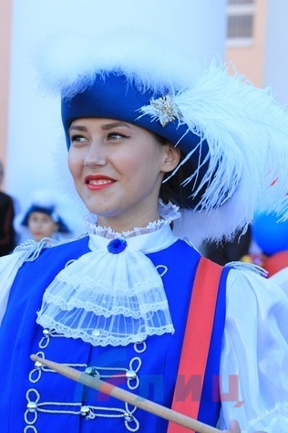 Открытие Международного фестиваля "Цирковое будущее-2015 ", Луганск, 2 октября 2015 года