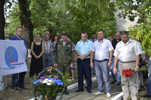 Жители Лутугинского района почтили память жертв трагедии 1998 года на шахте в Сутогане