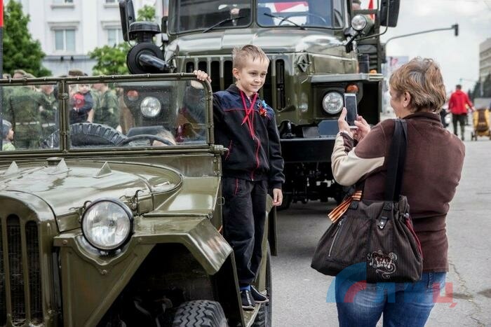 Автопробег ретро-техники, посвященный Дню Победы, Луганск, 9 мая, 2020 года
