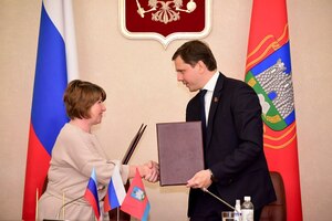 Троицкий район и Орловская область подписали соглашение о сотрудничестве