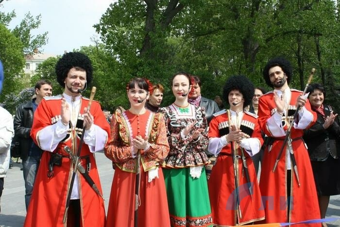 Фестиваль вокально-хорового искусства "Песни, опаленные войной", Луганск, 12 мая 2017 года