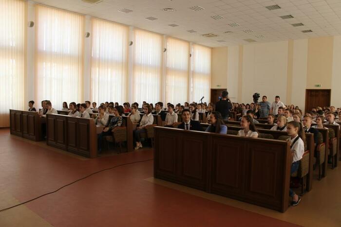 Отчетная конференция ДЮО "Молодая гвардия", Луганск, 2 июня 2017 года