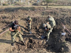 Working group exhumes 40 Ukrainian army victims in LPR over 20 days