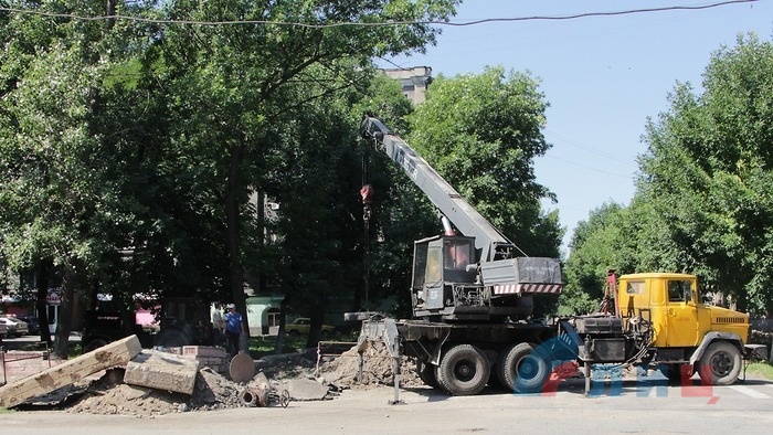 Ремонтные работы на теплоснабжающих объектах, Алчевск,  14 июля 2016 года