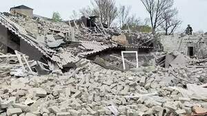 Артиллерия ВСУ разрушила детский сад в Сватовском районе, погиб мирный житель