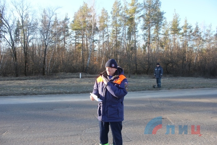 Прибытие 49-го конвоя МЧС РФ с гуманитарной помощью для жителей Донбасса, Луганск, 18 февраля 2016 года
