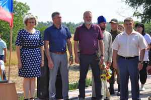 Свердловчане в восьмую годовщину освобождения региона от ВСУ почтили память погибших
