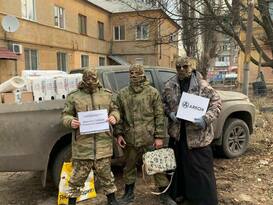 Волонтеры из Москвы и Подмосковья доставили гумпомощь для защитников ЛНР и северодончан