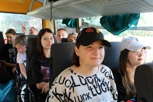 Около сотни школьников Славяносербского района отправились на оздоровление в Алтай