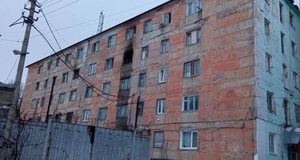 Спасатели эвакуировали 4 человек из загоревшегося общежития в поселке Юбилейное – МЧС