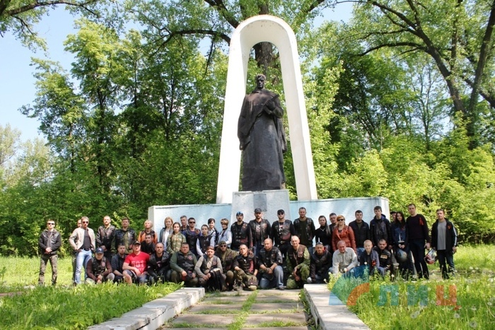 Мотопробег "Ночных Волков - Донбасс"по памятным местам Великой Отечественной войны, 9 мая 2016 года