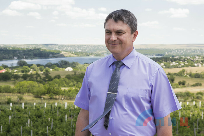 Посещение главой ЛНР Леонидом Пасечником винодельческого хозяйства в селе Бугаевка, Перевальский район, 20 июня 2019 года