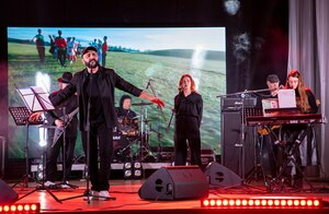 Благотворительный концерт "Вместе" прошел в Луганском Дворце культуры