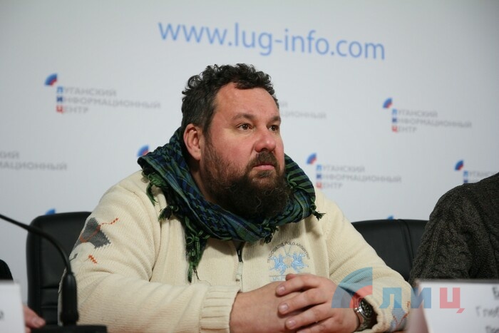 Литературно-гуманитарная акция писателей в поддержку Луганска, 8 января, ЛуганскИнформЦентр