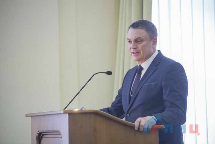 Подписание ратификационной грамоты Договора о сотрудничестве между РФ и ЛНР, Луганск, 22 февраля 2022 года