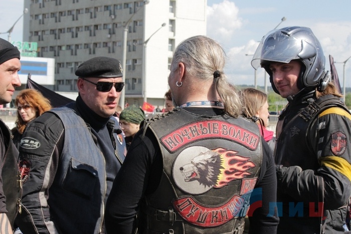 Мотопробег байкеров мотоклуба "Ночные волки" по ЛНР, Луганск, 16 мая 2015 года