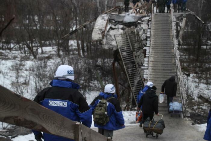 Инспекция моста у Станицы Луганской
