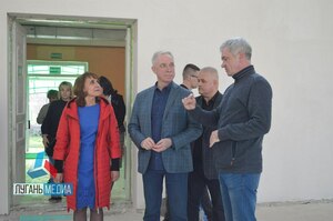 Депутат Госдумы ознакомился с ходом восстановления инфраструктуры в Лутугинском районе