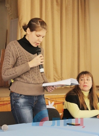 Презентация литературного сборника "Время Донбасса" в Горловском институте иностранных языков, Горловка, ДНР, 23 марта 2016 года