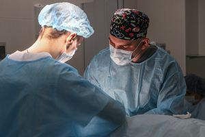 Луганские врачи впервые с 2014 года провели две успешные операции по эмболизации аневризм