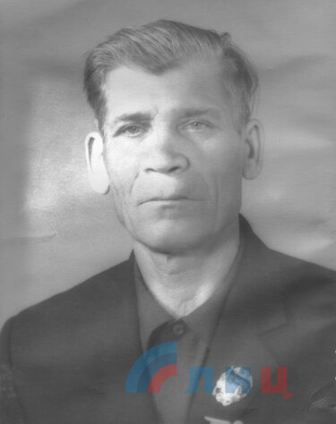Скепов Иван Григорьевич. В Красной Армии с 1942 года, воевал в партизанском отряде в Чехословакии.