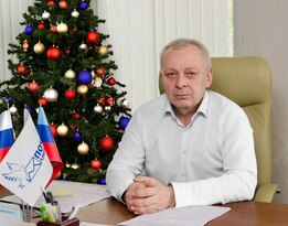 Суета в унисон курантам: представители "Почты ЛНР" рассказали о новогодних традициях
