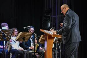 Джаз-бэнд ЛГАКИ представил премьеру программы "Планета Jazz" на сцене "Красной площади, 7"