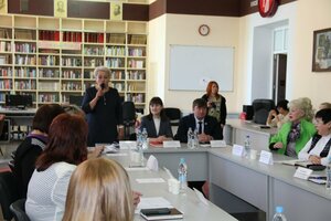 Круглый стол "Горьковки" собрал библиотекарей из РФ и ЛНР