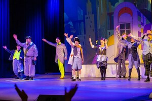 Самарский художественный театр представил в Луганске детский спектакль "Приключения Незнайки"