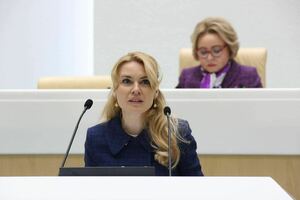 Зеленский ввел санкции против сенаторов РФ от новых регионов - Лантратова