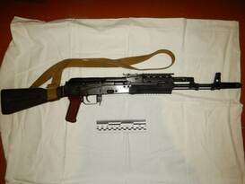 Правоохранители изъяли у жителя Алчевска автомат, пистолет, револьвер, гранату и патроны