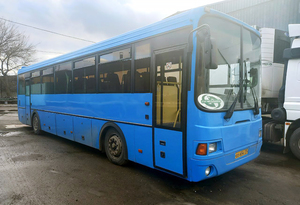 Лугмедфарм получил от Москвы два автобуса для перевозки сотрудников предприятия