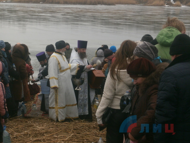 Народные гуляния в честь праздника Крещения в Краснодоне, 19 января 2016 года