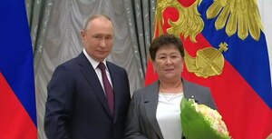Путин наградил орденом Пирогова главврача луганской детской республиканской больницы