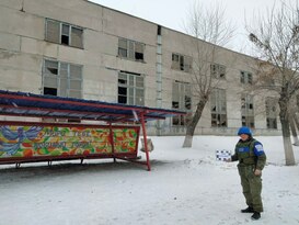 ВСУ обстрелом повредили многоквартирный дом, завод, ЛЭП и газопровод в Перевальске – СЦКК
