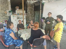 Власти Кировска доставили гуманитарную помощь в Новотошковское