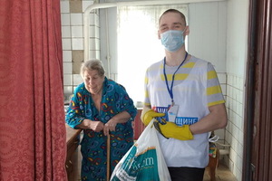 Волонтеры "Мира Луганщине" за неделю помогли 18 находящимся на самоизоляции жителям ЛНР