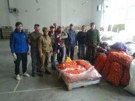 Депутаты передали общественным столовым Рубежного 20 т продуктов из Краснодарского края