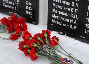 Открытие восстановленного мемориала воинам, погибшим в ВОВ, состоялось в Боровском