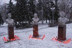 Луганчане почтили память молодогвардейцев в годовщину их гибели