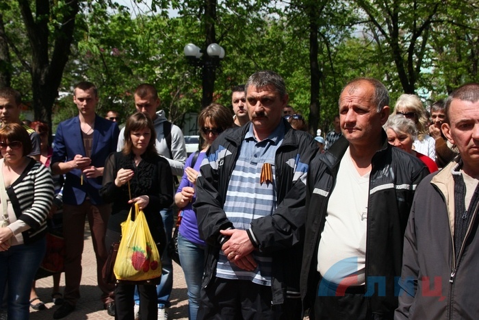 Акция памяти жертв Одесской Хатыни, Луганск, 2 мая 2015 года