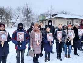 Брянковские студенты провели митинг-реквием, посвященный годовщине казни молодогвардейцев